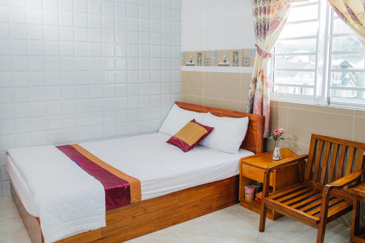 Hiep Hoa Hotel Chau Doc Buitenkant foto
