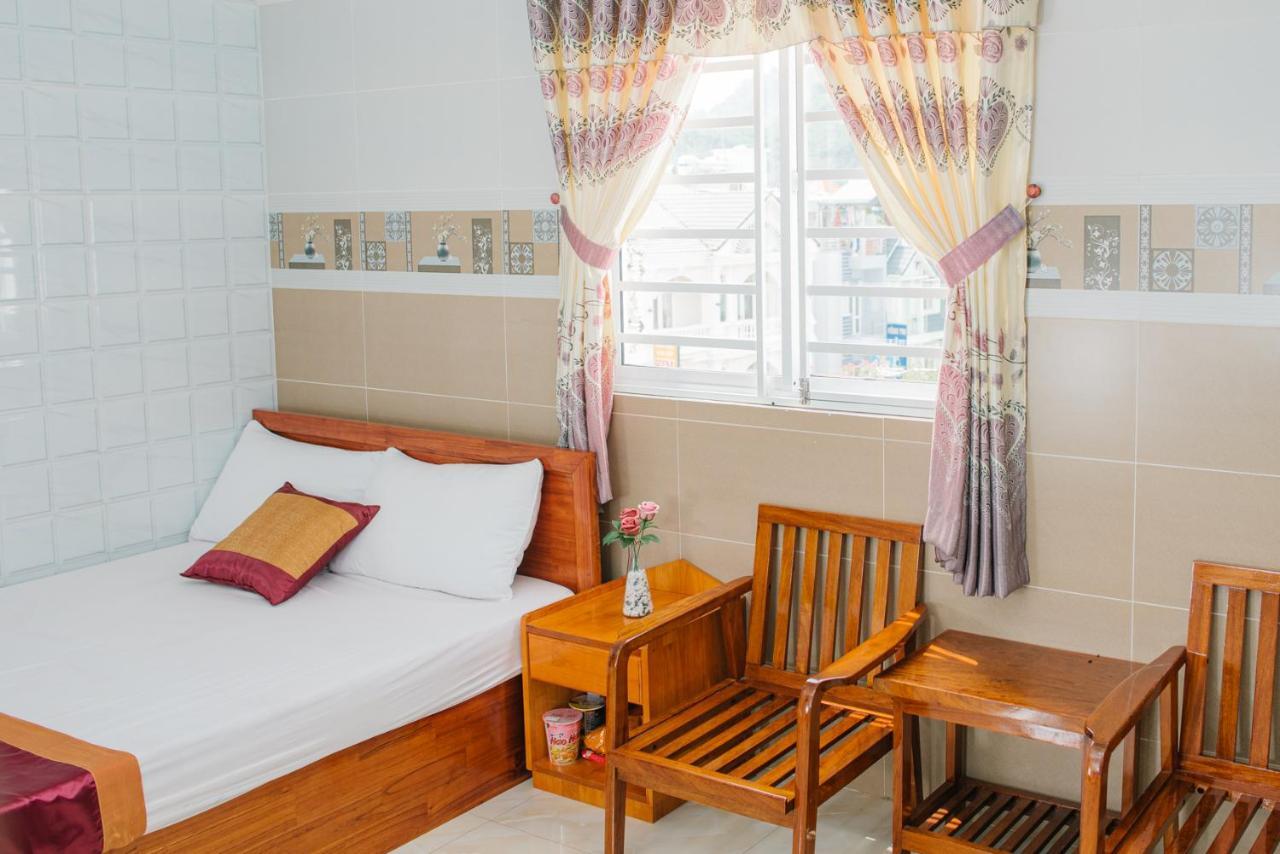 Hiep Hoa Hotel Chau Doc Buitenkant foto