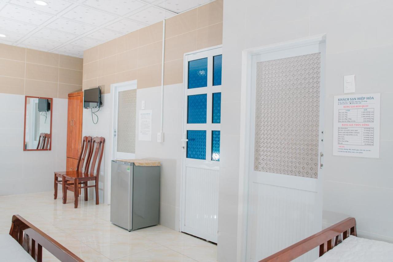 Hiep Hoa Hotel Chau Doc Buitenkant foto