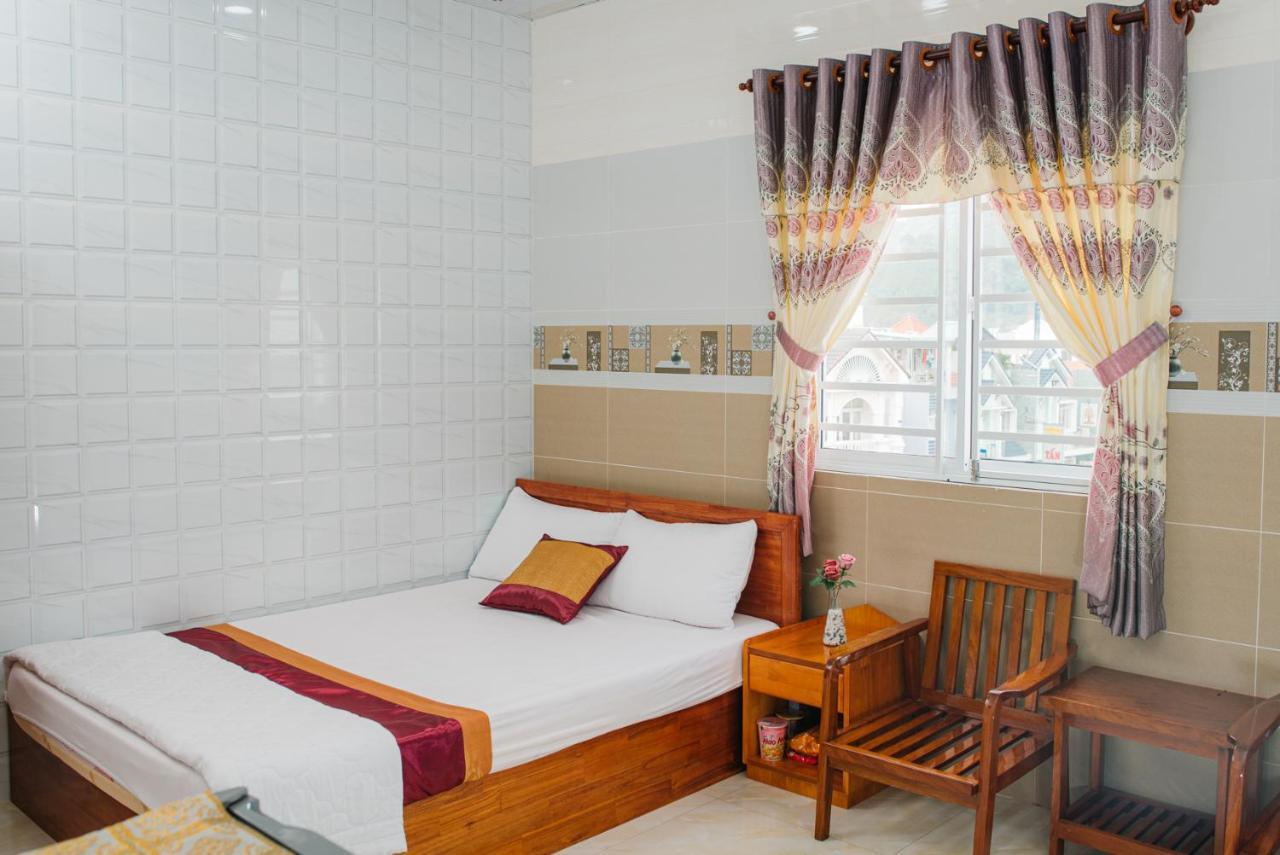 Hiep Hoa Hotel Chau Doc Buitenkant foto