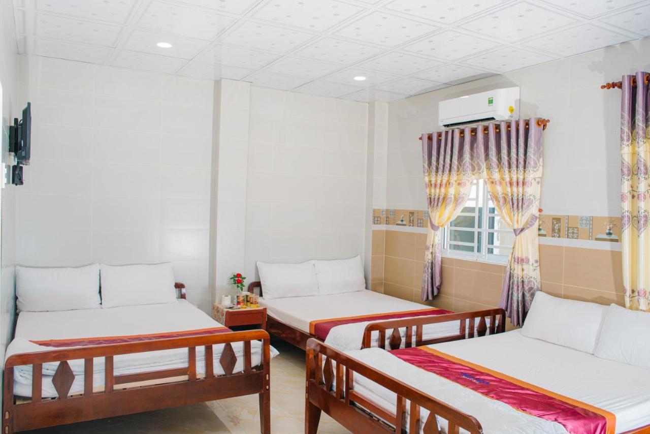 Hiep Hoa Hotel Chau Doc Buitenkant foto